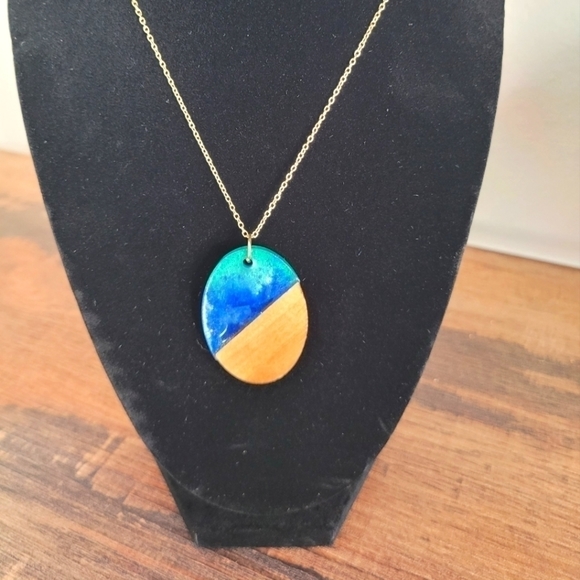homemade Jewelry - RESIN and wood pendant and chain
